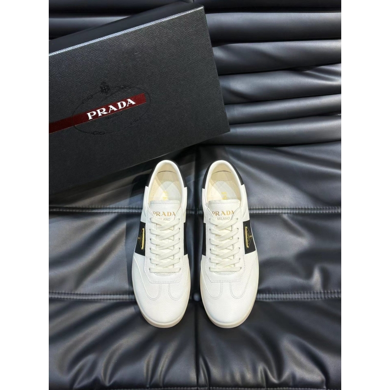 Pra*a casual shoes